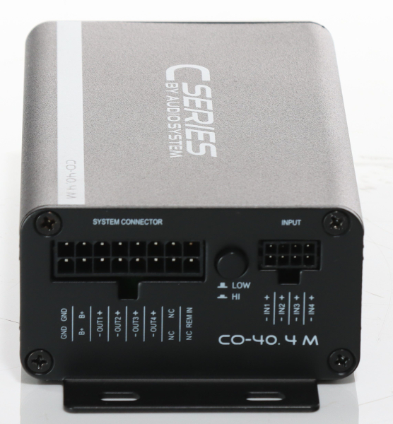 Audio System CO-40.4 M - Ultra-kompakter 4-Kanal IC-Micro-Verstärker (4x 60 Watt RMS @ 2 Ohm) mit ISO-Kabelsatz